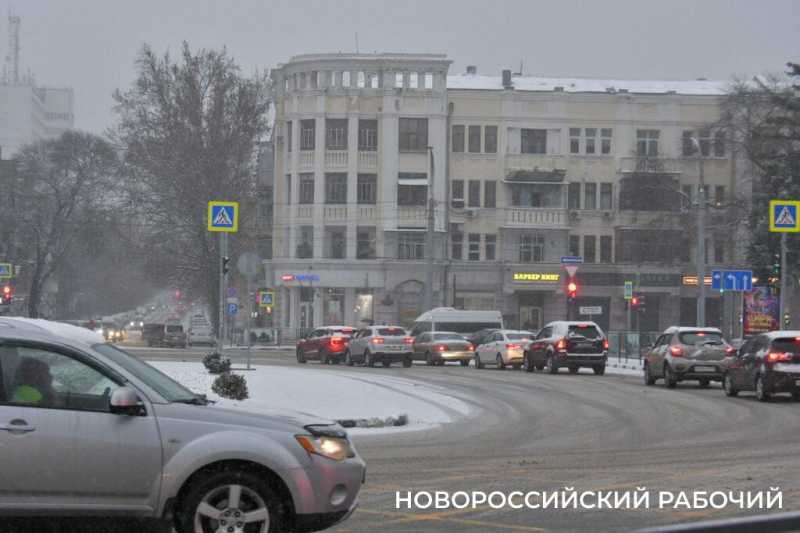 Перевал закрыт. Новороссийск ждут все погодные неприятности разом