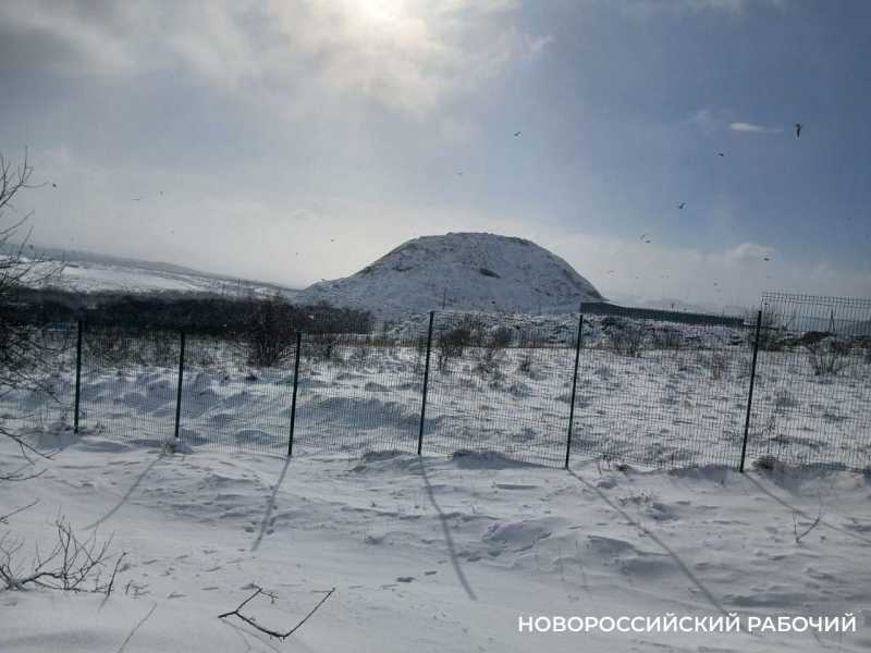 По данным МЧС, пожар на мусорном полигоне Новороссийска потушен. А как на самом деле?