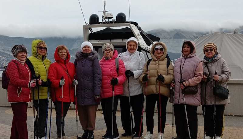 Серебряные волонтеры новороссийского объединения &laquo;Бриз&raquo; вышли на зимний марафон здоровья