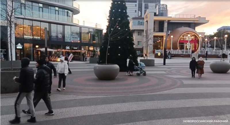 Советы дня на 9 января: о первых смартфонах, бумажных деньгах и духовном очищении