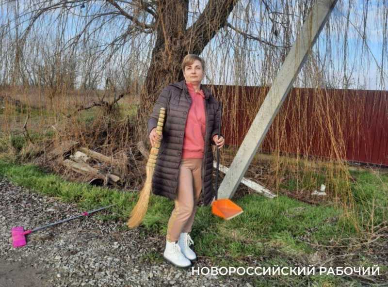 Средняя зарплата дворника в Новороссийске &mdash; 29,5 тысяч рублей. И мы удивляемся,что их не хватает?