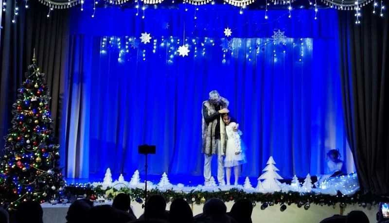 Театральная студия &laquo;Основа&raquo; представила новороссийским зрителям свежее прочтение волшебного спектакля &laquo;Снежная королева&raquo;