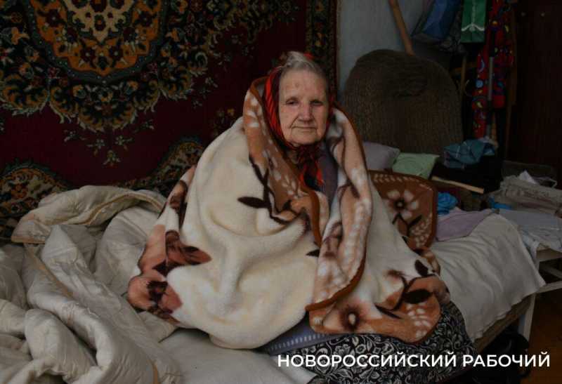 &laquo;Три года платим за холодные батареи!&raquo; Бабушка из Новороссийска в 91 год борется за тепло
