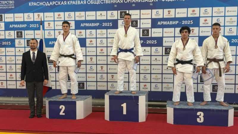 Трое новороссийских дзюдоистов будут бороться за право выступить на первенстве России
