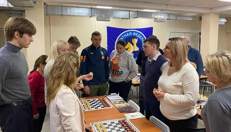 Учителям Новороссийска рассказали об интеллектуальных играх на основе шахмат и познакомили с таврелями