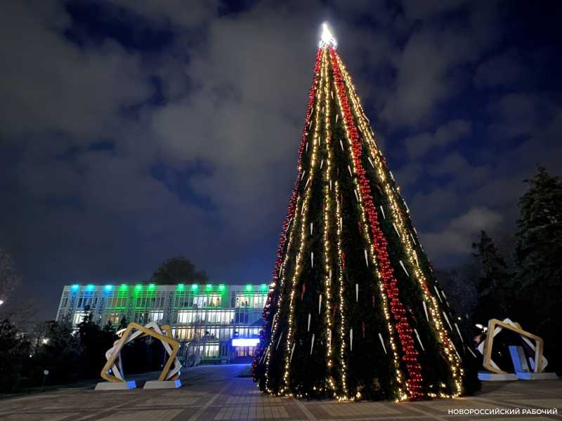 Урал, Белоруссия, Китай, города-герои&hellip;Новороссийск принимает поздравления