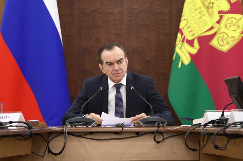 В 2026 году в Краснодарском крае продолжат расширять меры поддержки материнства и многодетных семей