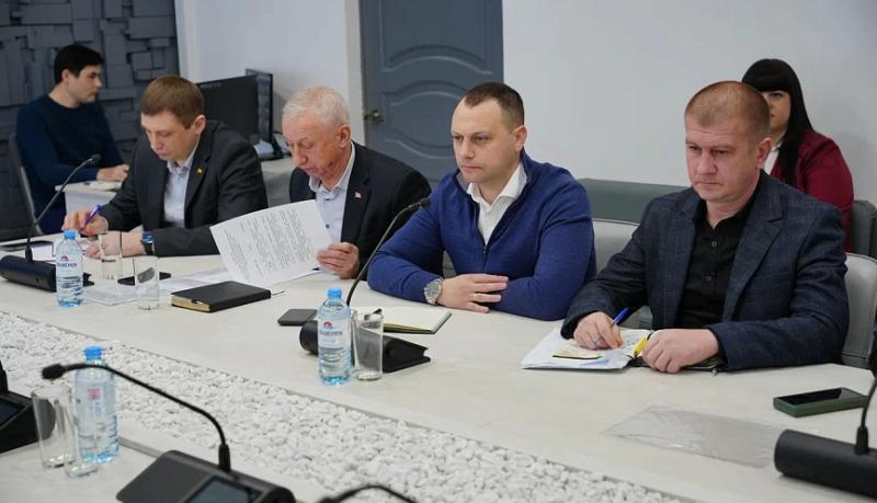 В администрации Новороссийска обсудили ход ликвидации последствий непогоды и наметили первоочередные задачи на предстоящую рабочую неделю