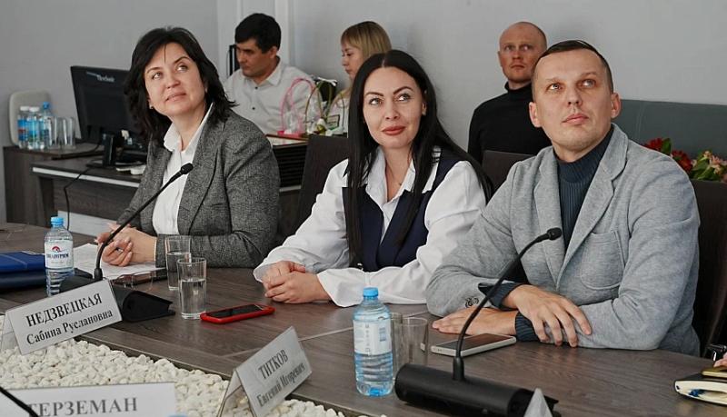 В администрации Новороссийска отметили лучших представителей системы профилактики в честь Дня образования комиссии по делам несовершеннолетних