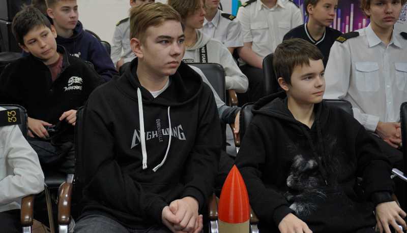 В Молодежном центре Новороссийска очередная &laquo;Классная встреча&raquo; прошла с участием молодого ученого в области спутникостроения