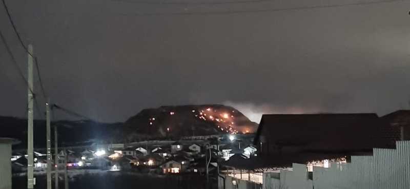 В Новороссийске месяц горит мусорный полигон. Обнадеживающей информации нет