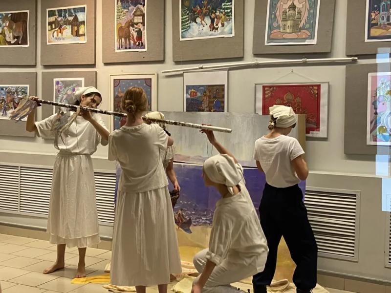 В Новороссийске оживили картины известных художников