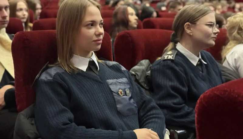 В Новороссийске правоохранители провели профилактическую встречу со студентами транспортного колледжа Государственного морского университета по вопросам противодействия экстремистских проявлений в молодежной среде