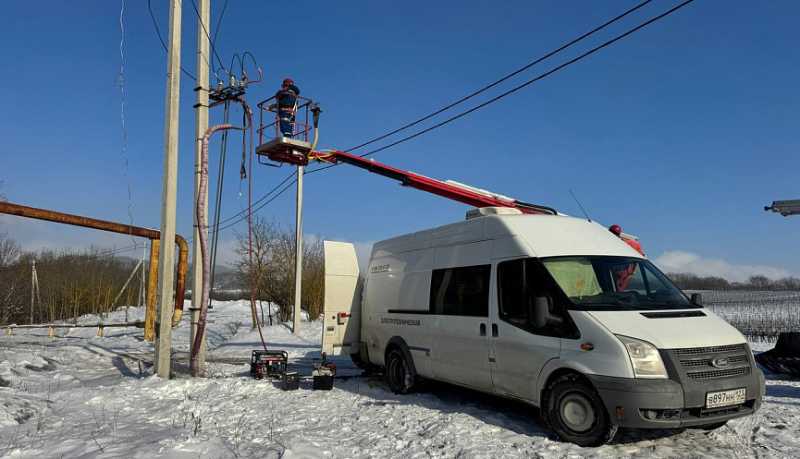 В Новороссийске продолжается восстановление энергоснабжения в трех населенных пунктах