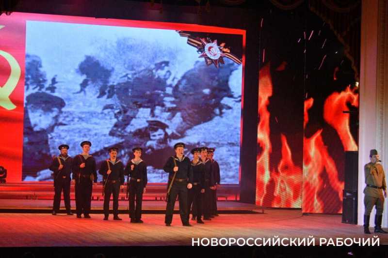 В Новороссийске прошла премьера спектакля про два легендарных десанта