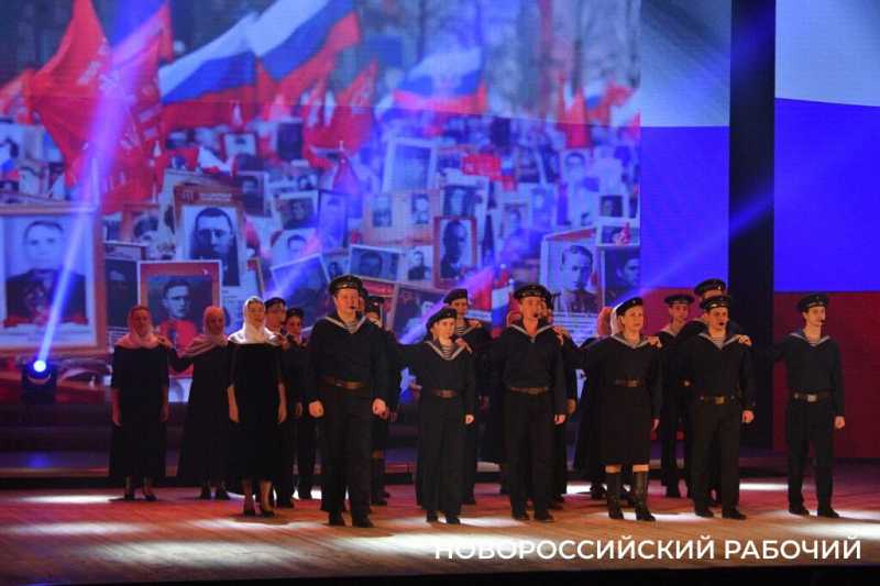 В Новороссийске прошла премьера спектакля про два легендарных десанта