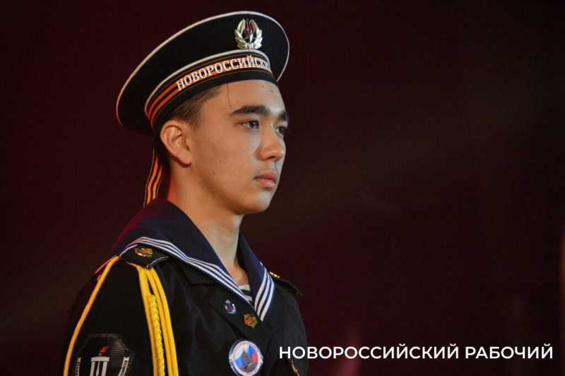 В Новороссийске прошла премьера спектакля про два легендарных десанта