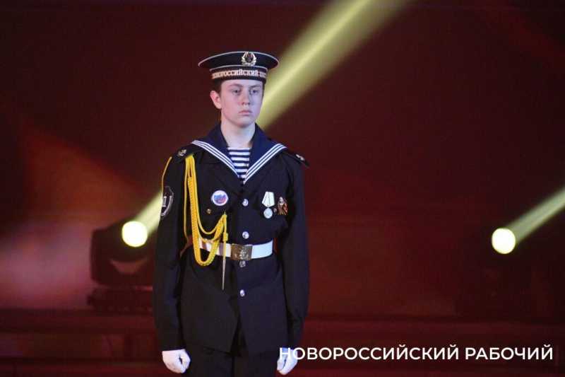 В Новороссийске прошла премьера спектакля про два легендарных десанта