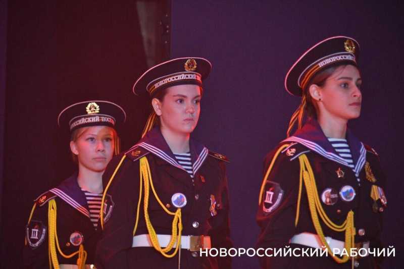 В Новороссийске прошла премьера спектакля про два легендарных десанта