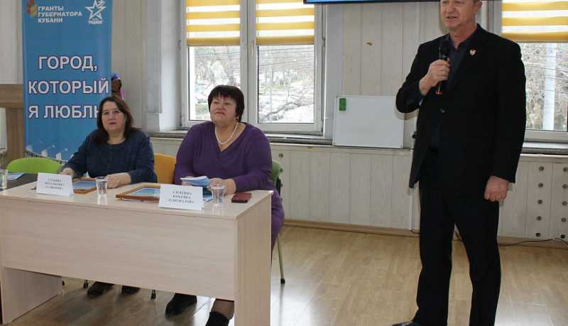 В Новороссийске состоялась презентация поэтического сборника &laquo;Черноморские истоки&raquo;, объединившего произведения 18 авторов города-героя