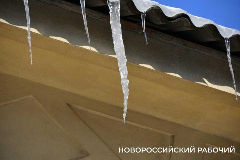 В Новороссийске сосулька упала на 8-летнего ребенка