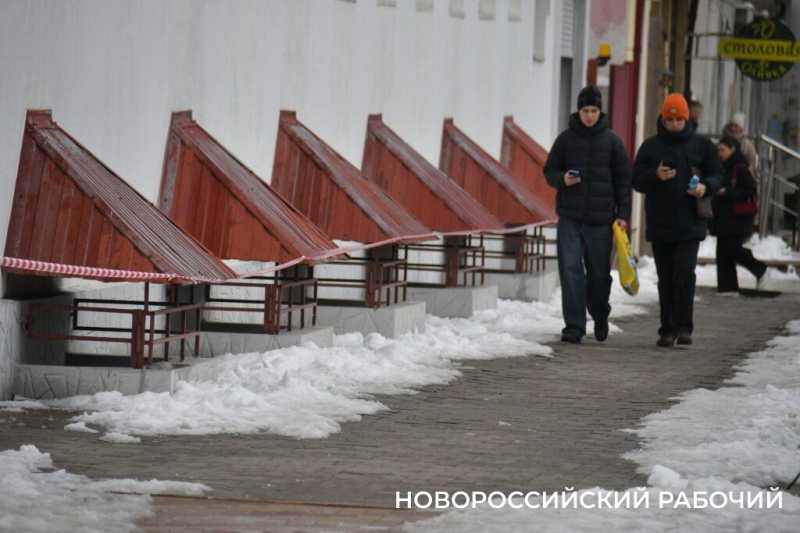 В Новороссийске сосулька упала на 8-летнего ребенка