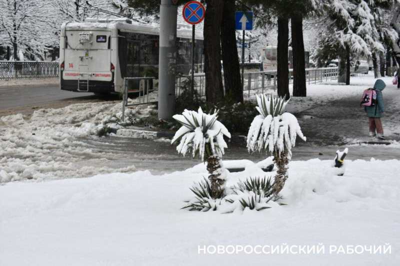 В Новороссийске стихию удается победить не везде. Фоторепортаж &laquo;НР&raquo;
