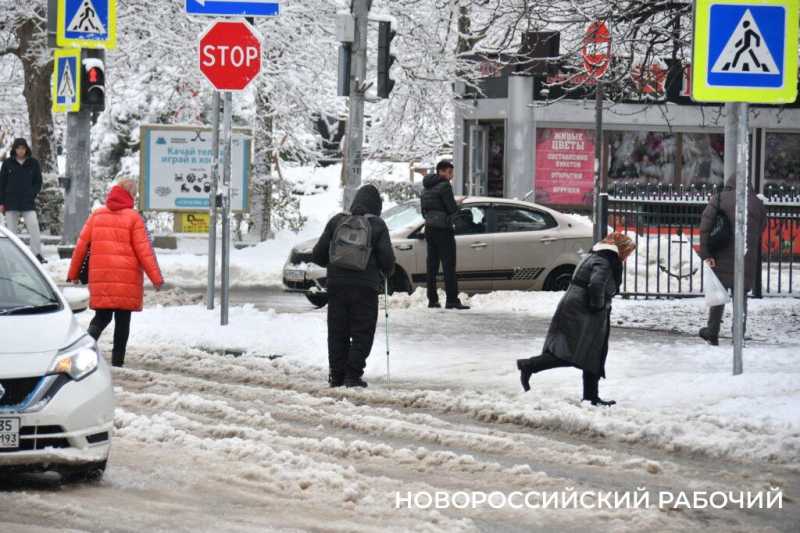 В Новороссийске стихию удается победить не везде. Фоторепортаж &laquo;НР&raquo;