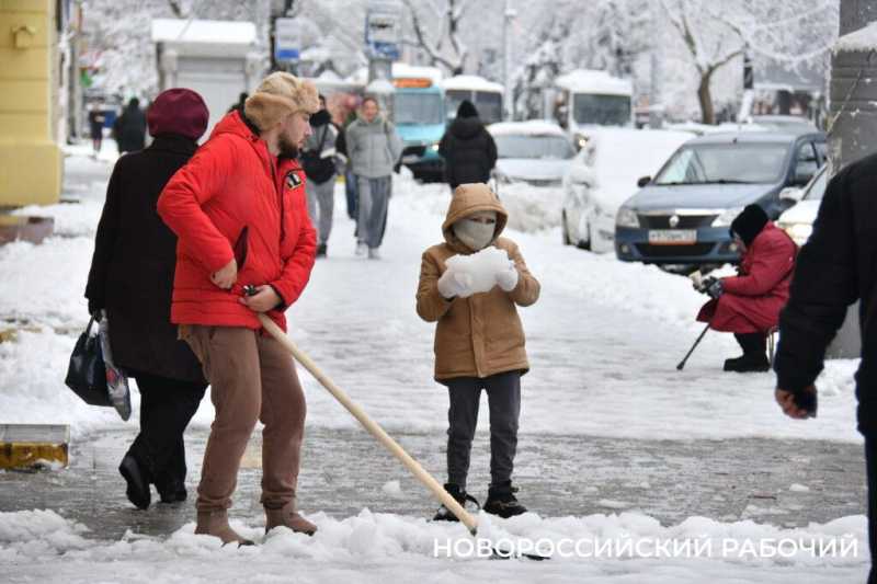 В Новороссийске стихию удается победить не везде. Фоторепортаж &laquo;НР&raquo;