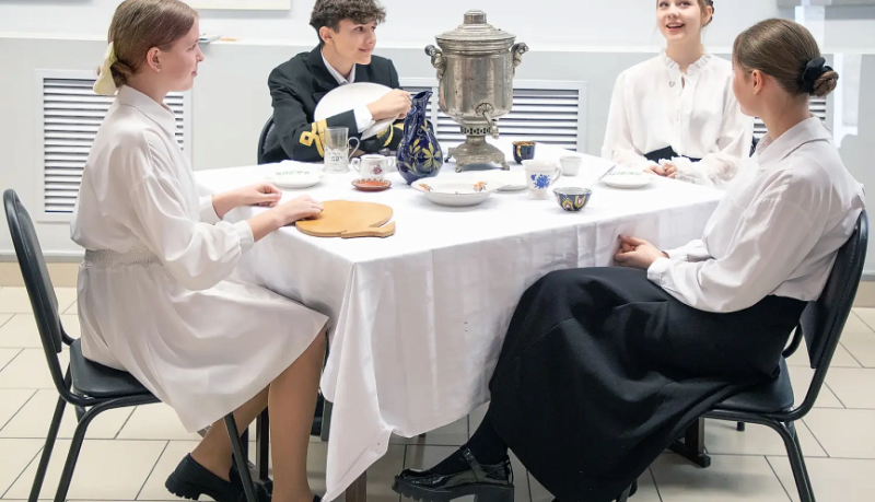 В новороссийской Детской художественной школе имени С.Д. Эрьзя состоялся ежегодный конкурс &laquo;Ожившая картина&raquo;