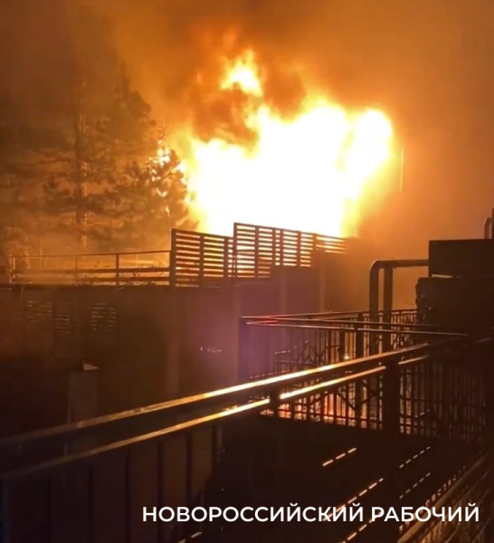Вчера в Абрау-Дюрсо потушили загоревшуюся баню