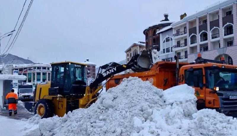 Вениамин Кондратьев поблагодарил военных и сотрудников оперативных служб за работу в новогодние праздники