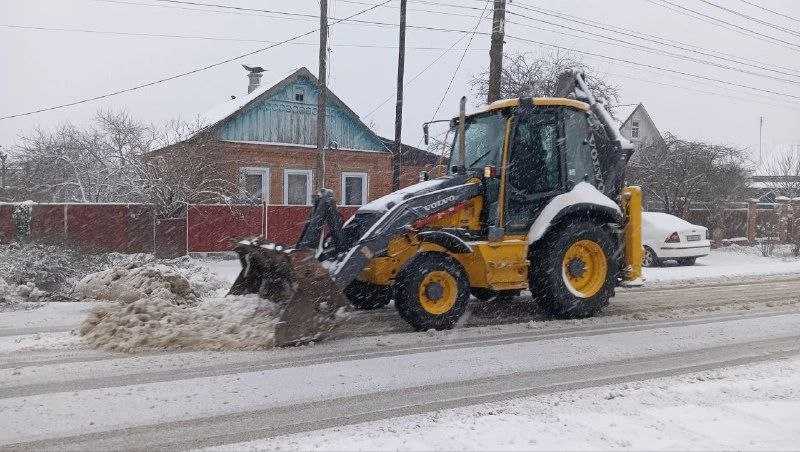 Вениамин Кондратьев поручил главам муниципалитетов не допускать простоя снегоуборочных машин