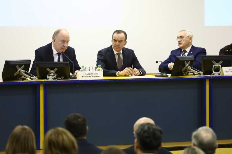 Вениамин Кондратьев приветствовал участников и гостей Академических чтений РАН в Краснодаре