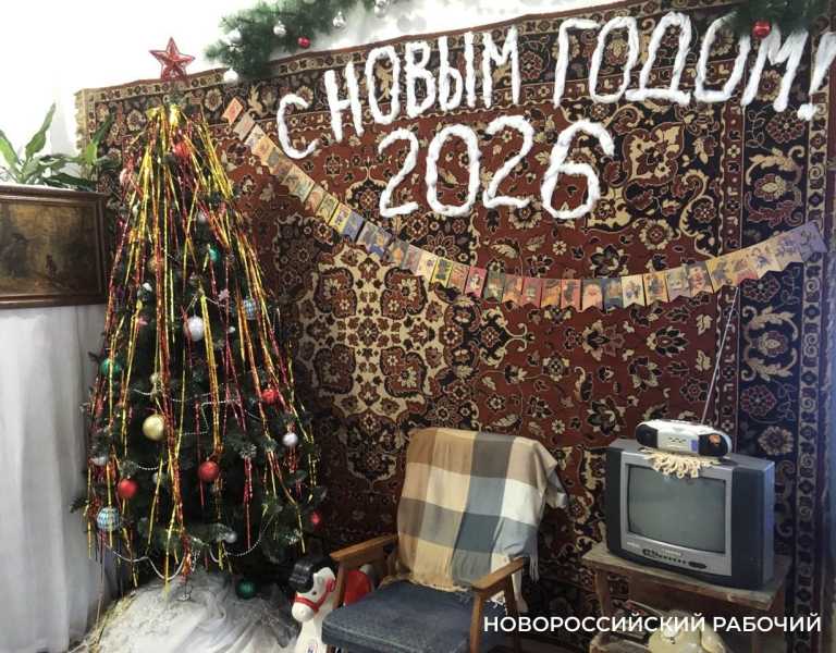 Вокзал Новороссийска встречает и провожает гостей по-советски