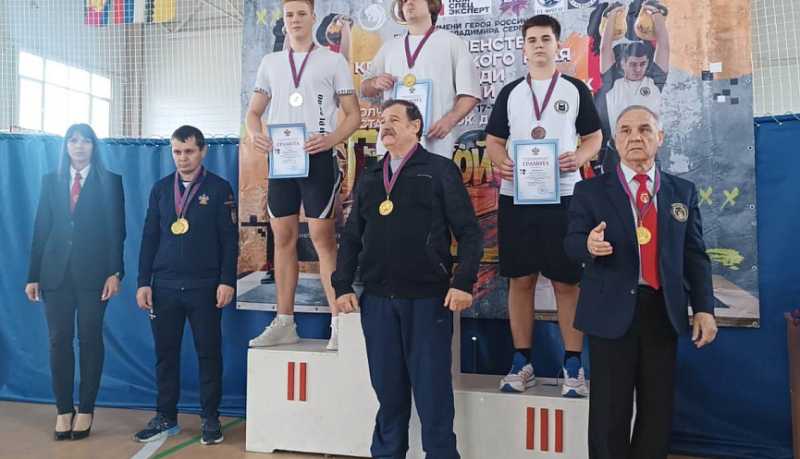 Воспитанники Центра казачьей молодежи &laquo;Ермак&raquo; в 2025 году завоевали 270 медалей в соревнованиях по разным видам единоборств