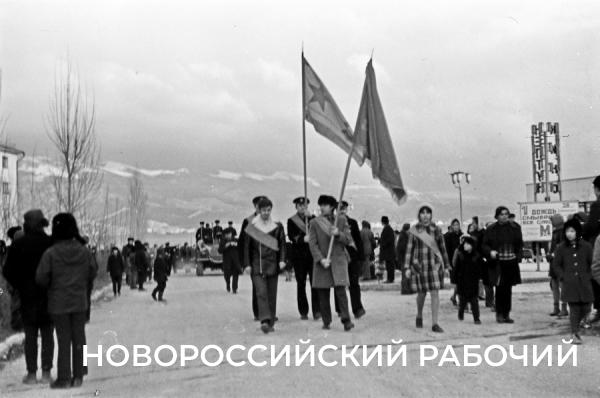 58 лет назад в &laquo;Новороссийском рабочем&raquo; придумали легендарную &laquo;Бескозырку&raquo;