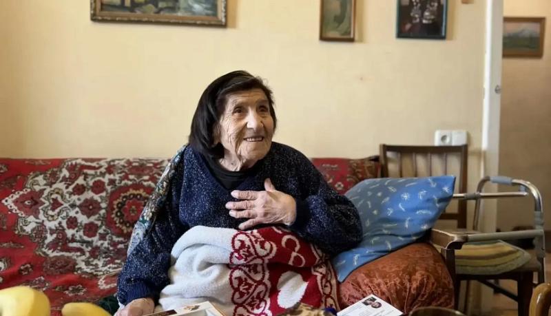 Андрей Кравченко вручил удостоверения &laquo;Почетный гражданин города-героя Новороссийска&raquo; ветеранам из Армении   