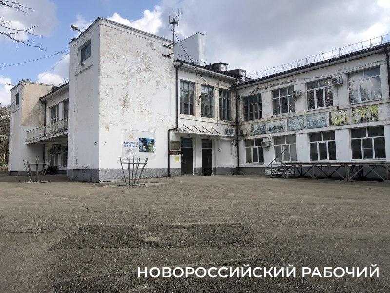 Денег нет. Реконструкция Дома культуры в пригороде Новороссийска откладывается