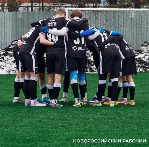 Главный тренер новороссийского &laquo;Черноморца&raquo; Денис Попов: &laquo;В Турции  будем наигрывать стартовый состав&raquo;