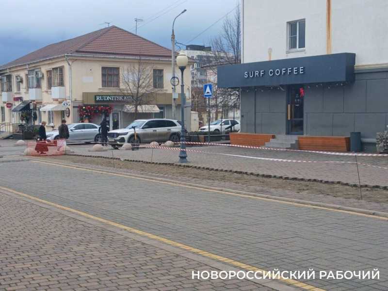 Голуби, аллея, дорога к храму &ndash; в зимние дни жители Новороссийска выходят на бульвар