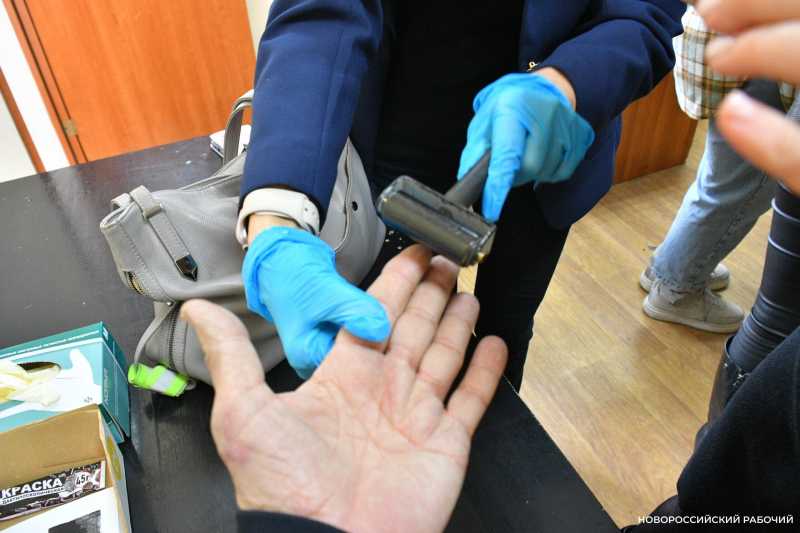 Как экспертиза ДНК помогает новороссийским полицейским в поиске преступников