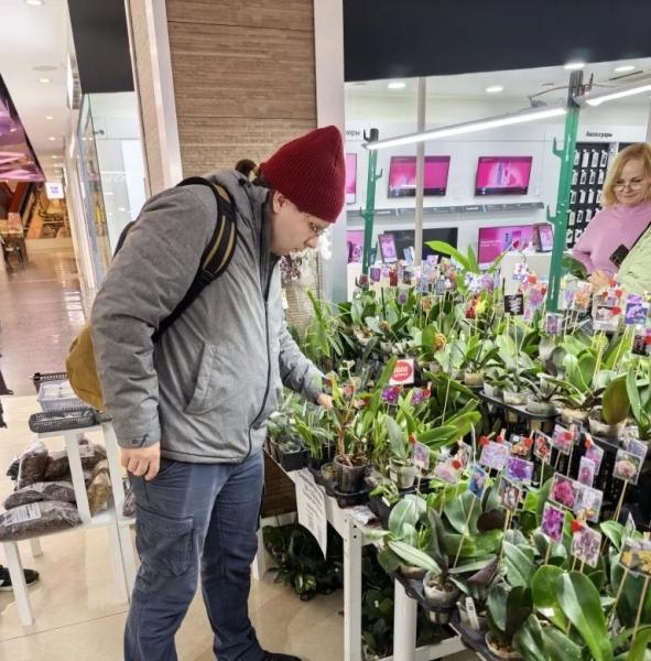 Когда мужики становятся ботаниками и не экономят на красоте. В Новороссийске прошла большая выставка цветов