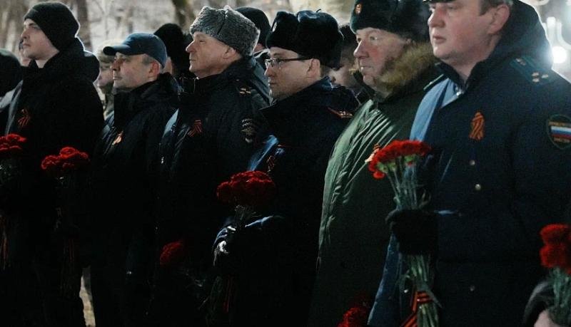 На площади Героев Новороссийска состоялись мемориальные мероприятия в рамках Всероссийской военно-патриотической акции &laquo;Бескозырка - 2026&raquo;