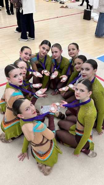 Новороссийские гимнастки вернулись с краевого турнира с командными медалями