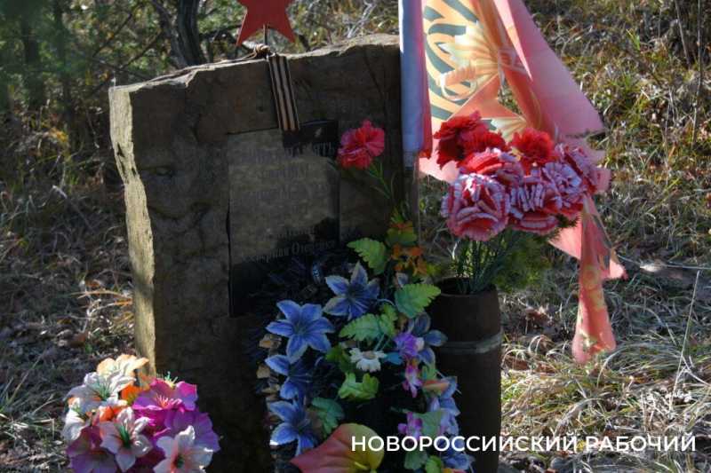 Они бились до конца. Сегодня&raquo;Бескозырку&raquo; опустят в море в память о растреленном десанте в Южной Озерейке