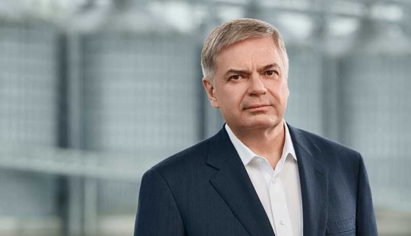 Почетный гражданин города-героя Новороссийска Сергей Шишкарев сегодня принимает поздравления с днем рождения