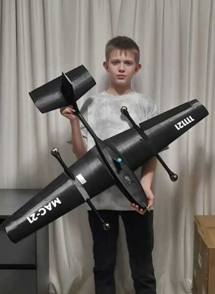 Школьники Новороссийска сделали беспилотник, который поместится в рюкзаке