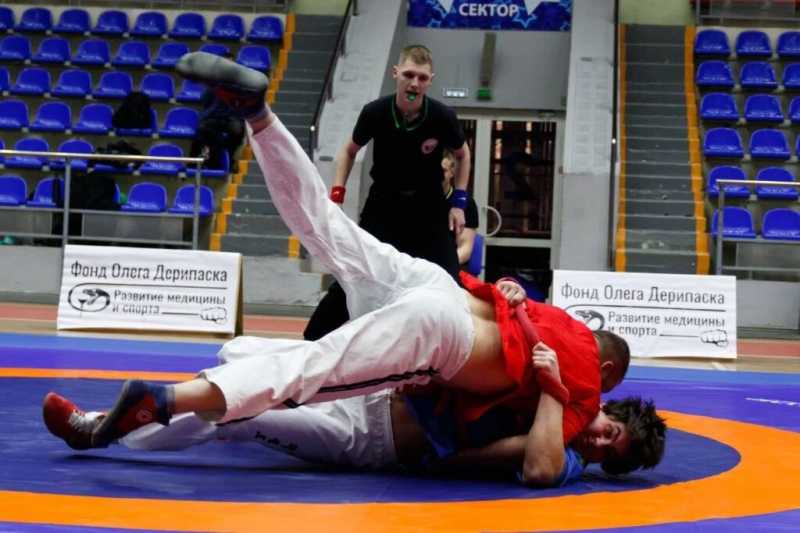 Спортсмены из Новороссийска стали победителями чемпионата по древней борьбе на поясах