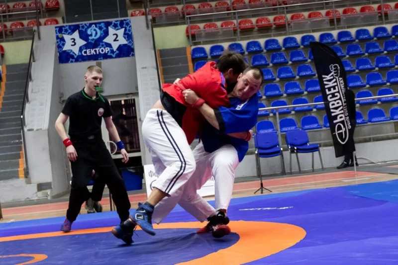 Спортсмены из Новороссийска стали победителями чемпионата по древней борьбе на поясах